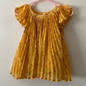 Gap baby accordion pleated top